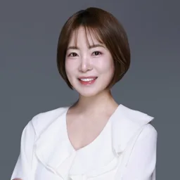 Miss Lee